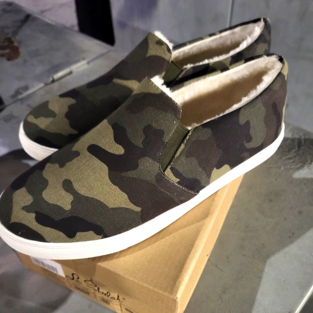 Camouflage slip on shoes